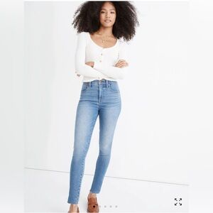 Madewell 10” High-Rise Skinny Jeans in Ainsworth Wash: Raw-Hem size 32 New (A)